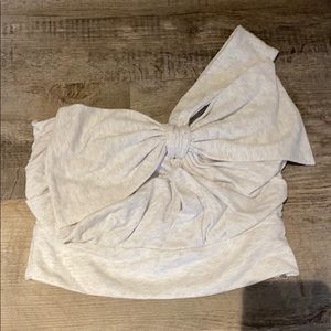 One shoulder crop top